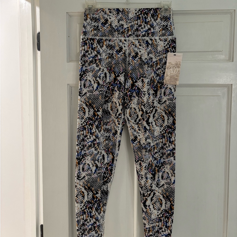 Stylish Snake Print Leggings